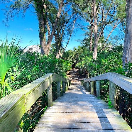 Anna Maria Island Runaway Tropical Dream-One Minute Walk To The Beach-Heated Pool Bradenton Beach Eksteriør bilde