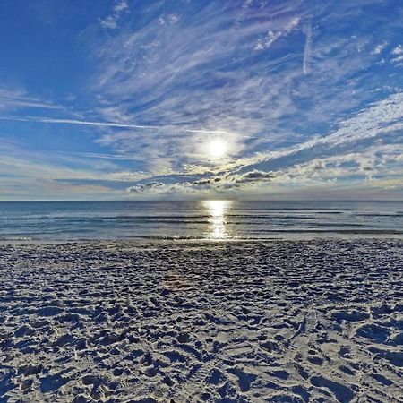 Anna Maria Island Runaway Tropical Dream-One Minute Walk To The Beach-Heated Pool Bradenton Beach Eksteriør bilde