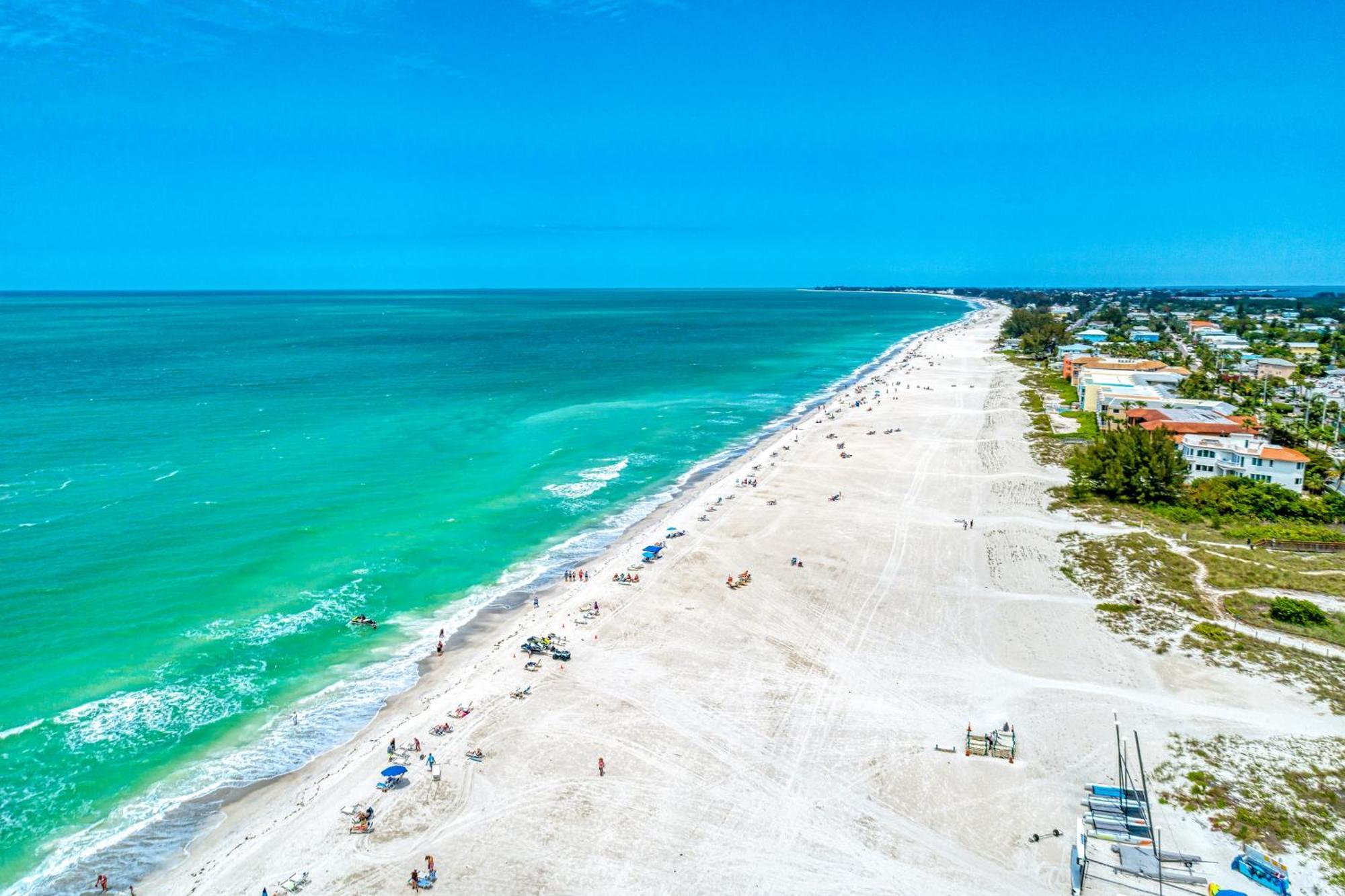 Anna Maria Island Runaway Tropical Dream-One Minute Walk To The Beach-Heated Pool Bradenton Beach Eksteriør bilde