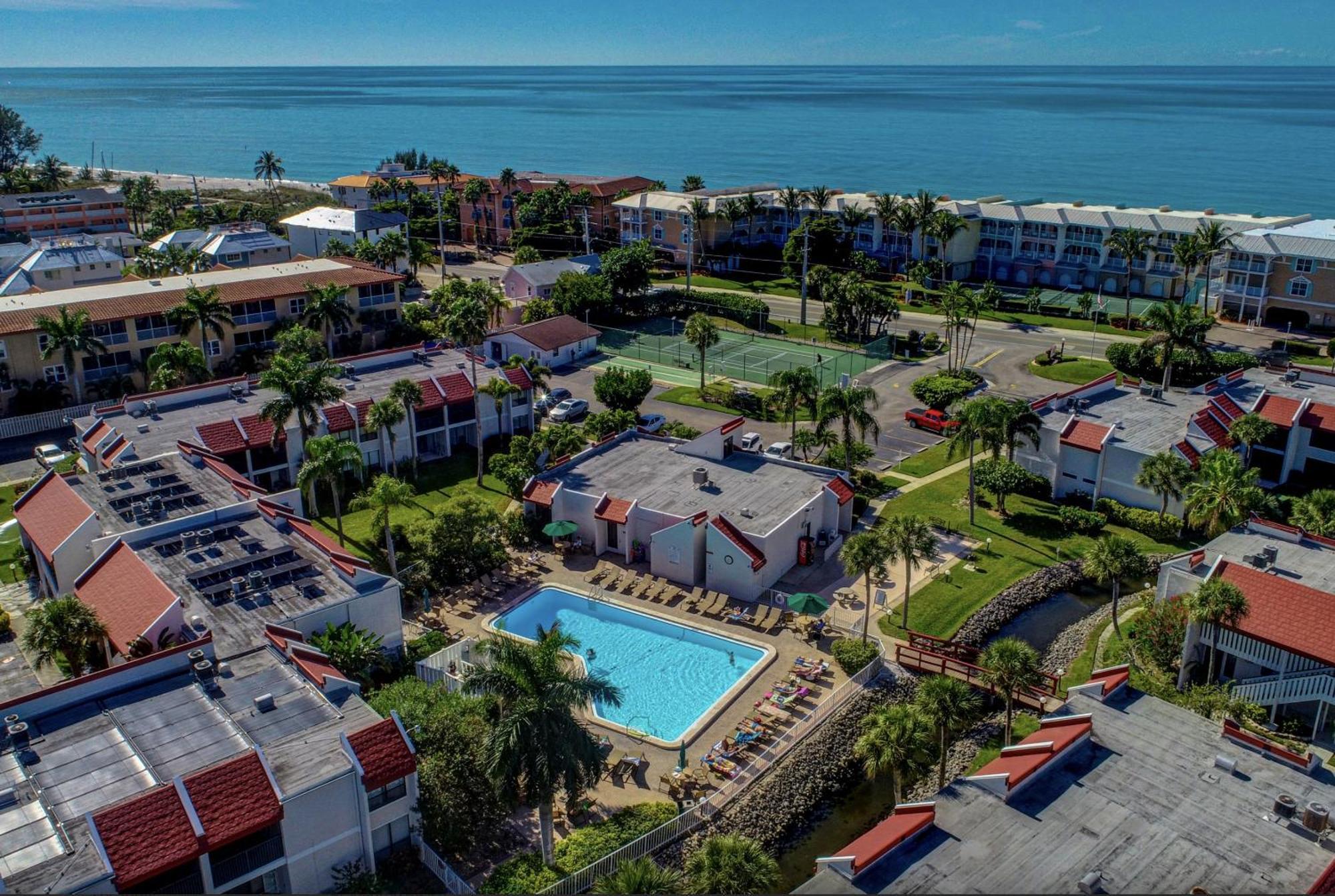 Anna Maria Island Runaway Tropical Dream-One Minute Walk To The Beach-Heated Pool Bradenton Beach Eksteriør bilde