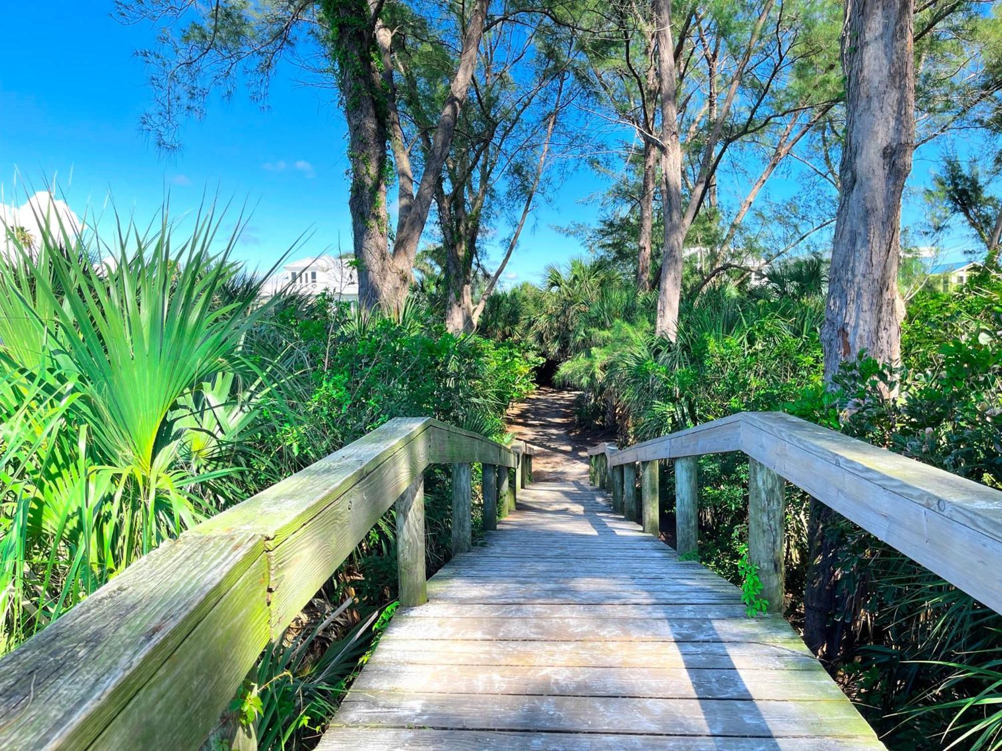 Anna Maria Island Runaway Tropical Dream-One Minute Walk To The Beach-Heated Pool Bradenton Beach Eksteriør bilde