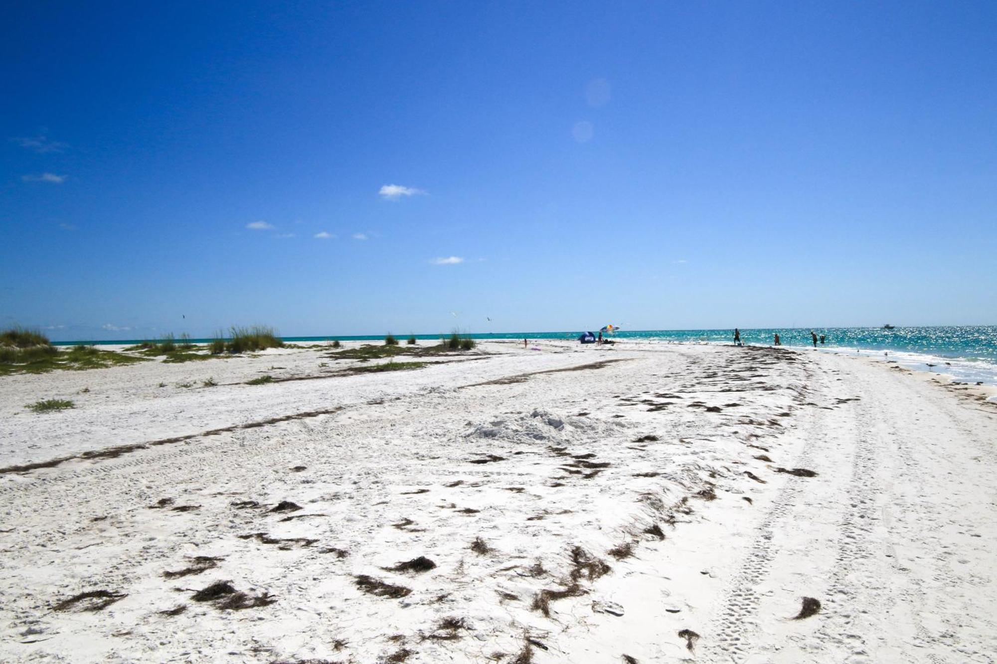 Anna Maria Island Runaway Tropical Dream-One Minute Walk To The Beach-Heated Pool Bradenton Beach Eksteriør bilde