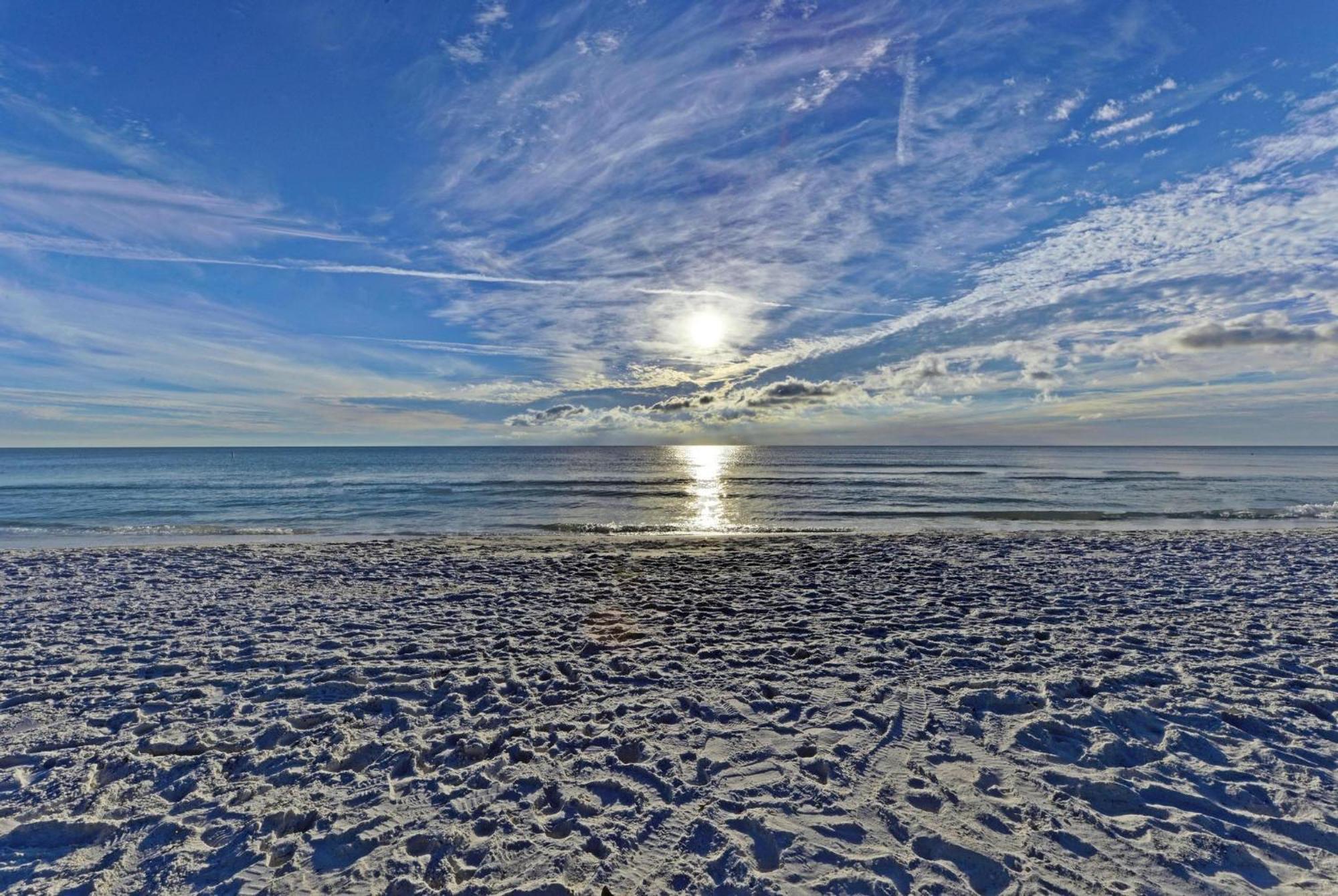 Anna Maria Island Runaway Tropical Dream-One Minute Walk To The Beach-Heated Pool Bradenton Beach Eksteriør bilde