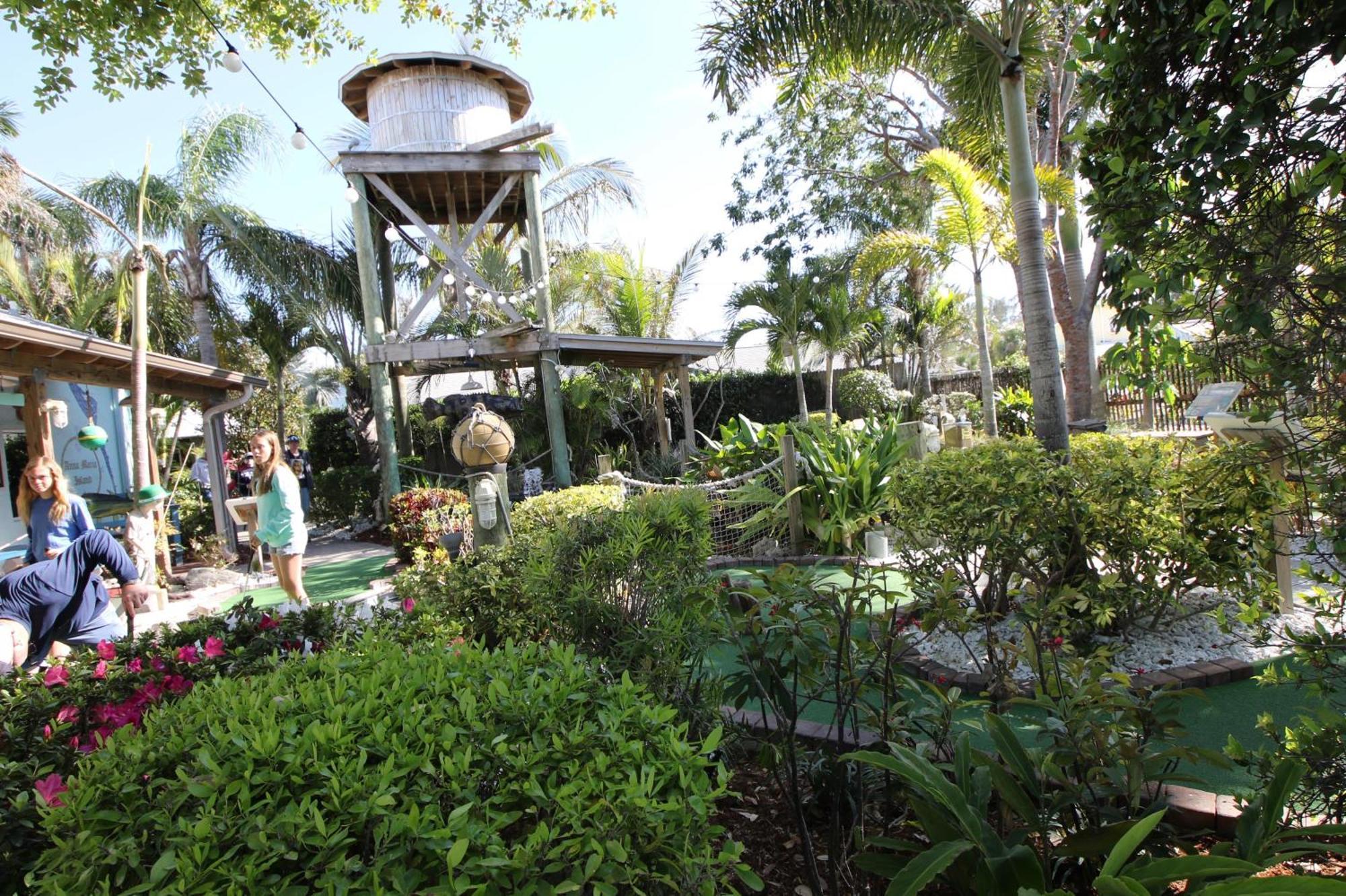 Anna Maria Island Runaway Tropical Dream-One Minute Walk To The Beach-Heated Pool Bradenton Beach Eksteriør bilde