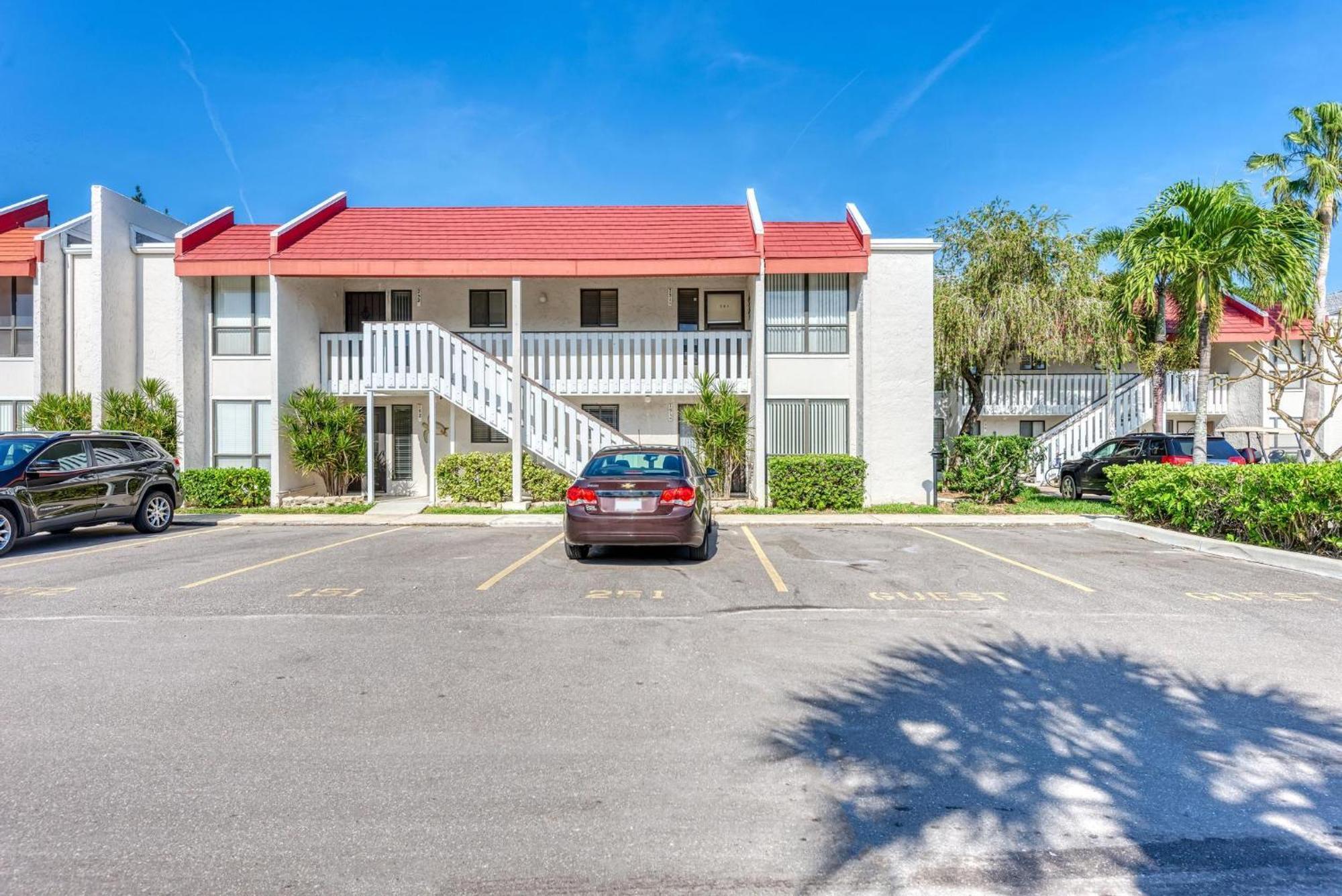 Anna Maria Island Runaway Tropical Dream-One Minute Walk To The Beach-Heated Pool Bradenton Beach Eksteriør bilde